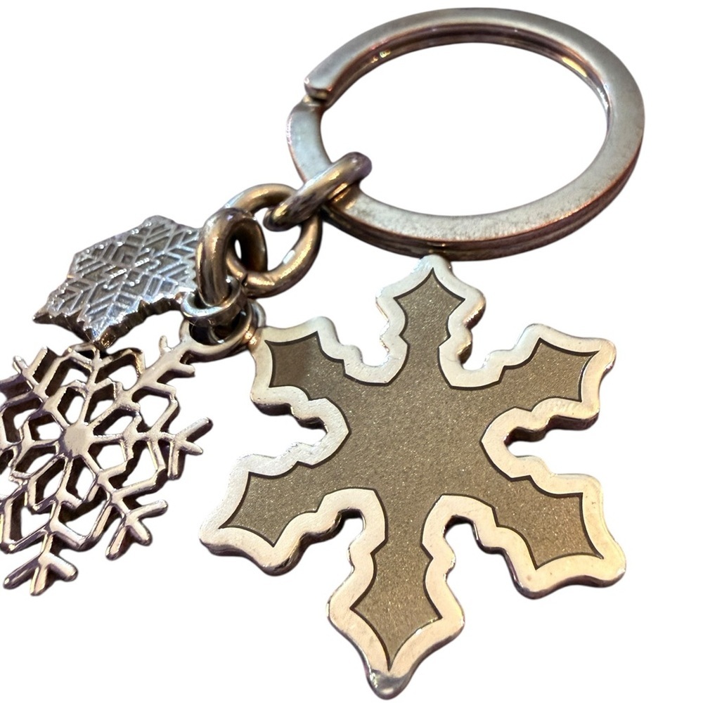 Rare Vintage Coach Silver Triple Snowflake Enamel Keychain Charm